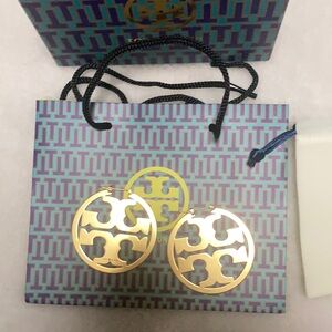 Tory Burch Gold Oversized Double-T logo Hoop Earrings NWT signature Brand